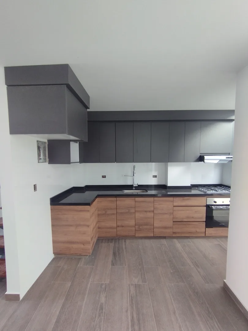 Cocina integral moderna - Constructora GH